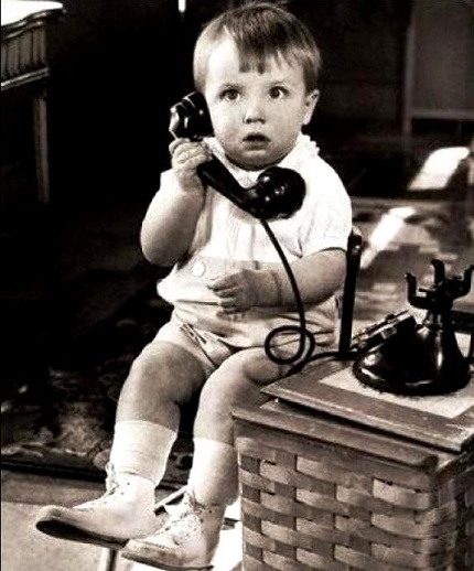 La Triste Historia de un Teléfono FIJO